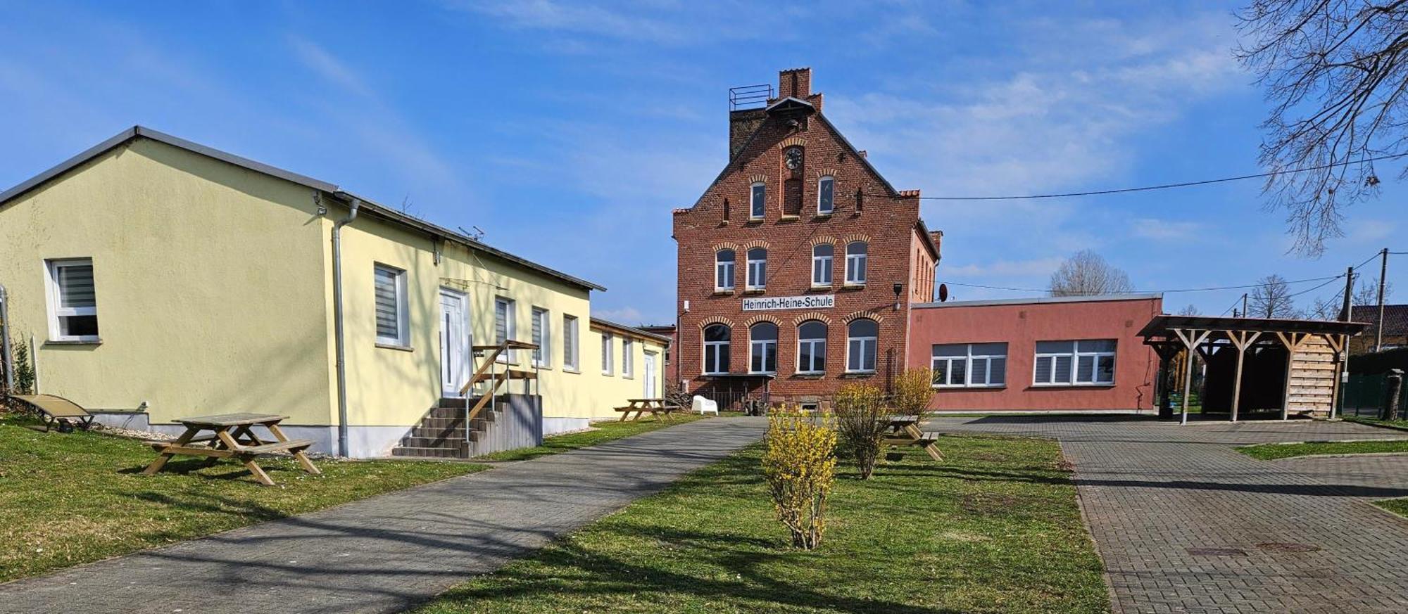 Gaestehaus Heinrich Heine Schule Bad Dürrenberg Buitenkant foto