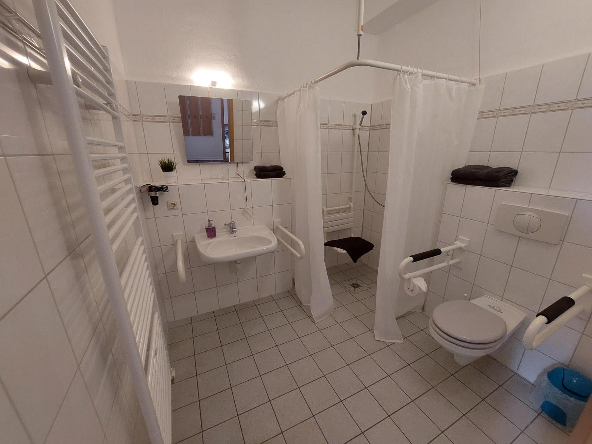 Gaestehaus Heinrich Heine Schule Bad Dürrenberg Buitenkant foto